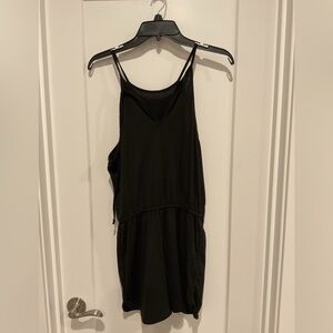 Sleeve less short romper